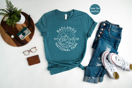 Badlands Hiking T-Shirt, Badlands National Park Shirt, Badlands Park Shirt, Badlands Souvenir Shirt, Badlands Family Trip