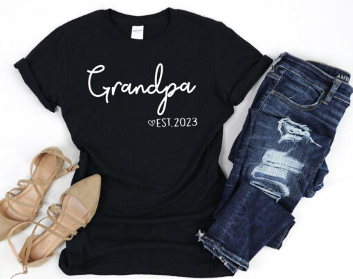 Grandpa 2023 Shirt, Grandpa 2023 T Shirt, baby announcement Shirt, Grandpa est 2023 Shirt