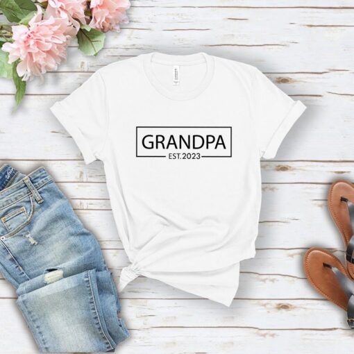 Grandpa Est 2023 Tee shirt, Funny Baby Announcement Shirt for Grandpa,Papa Est 2023 T-shirts