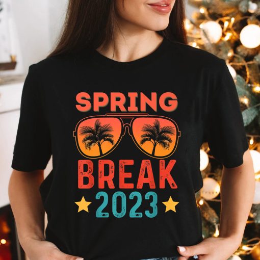 Vintage Spring Break 2023 School Family Beach Vacations T-Shirt