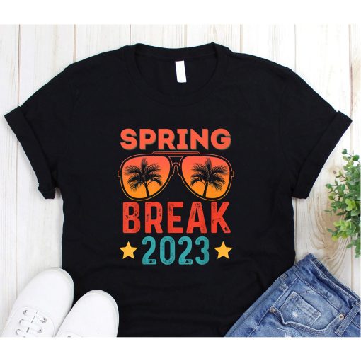 Vintage Spring Break 2023 School Family Beach Vacations T-Shirt