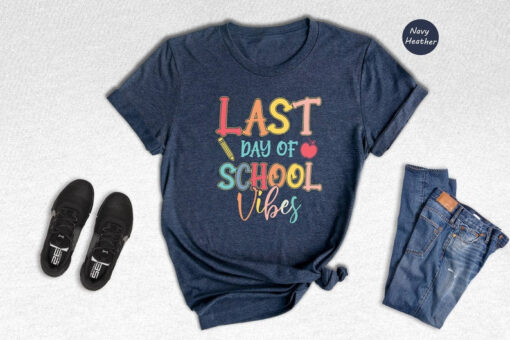 Last Day Of School Vibes T-shirt, Teacher Summer Shirt, End Of School Tee, Retro Last Day Of School Gift