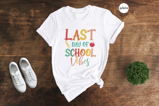 Last Day Of School Vibes T-shirt, Teacher Summer Shirt, End Of School Tee, Retro Last Day Of School Gift