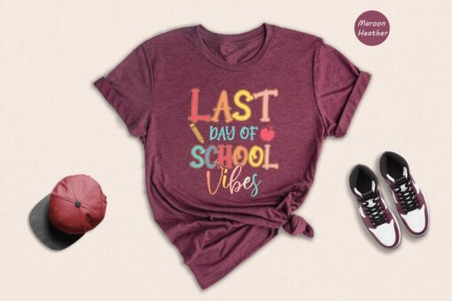 Last Day Of School Vibes T-shirt, Teacher Summer Shirt, End Of School Tee, Retro Last Day Of School Gift