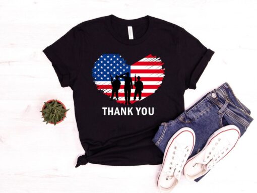 Patriotic American Flag Heart Thank You Memorial Day Veterans T-Shirt