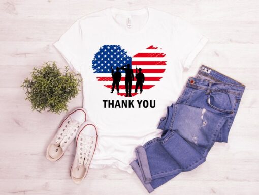 Patriotic American Flag Heart Thank You Memorial Day Veterans T-Shirt