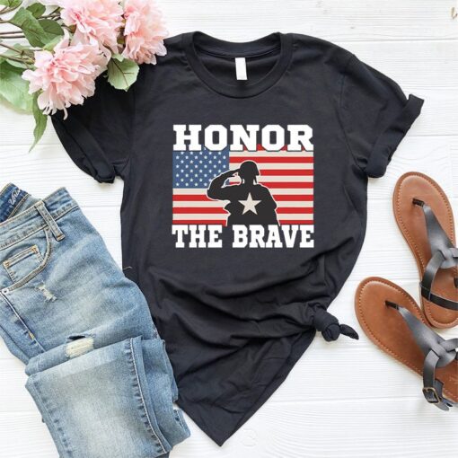 Patriotic American Flag Thank You Memorial Day Patriotic Honor The Brave T-Shirt