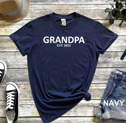 Personalized Grandpa Shirt, Grandpa Est 2023 T-Shirt, New Grandpa Tee, Gift for Grandpa, Fathers Day Gift