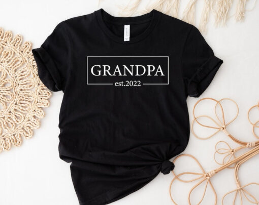 Personalized Grandpa Tshirt, Grandpa Est 2023 Shirt, New Grandpa Tee Shirt, Custom Grandpa Shirt