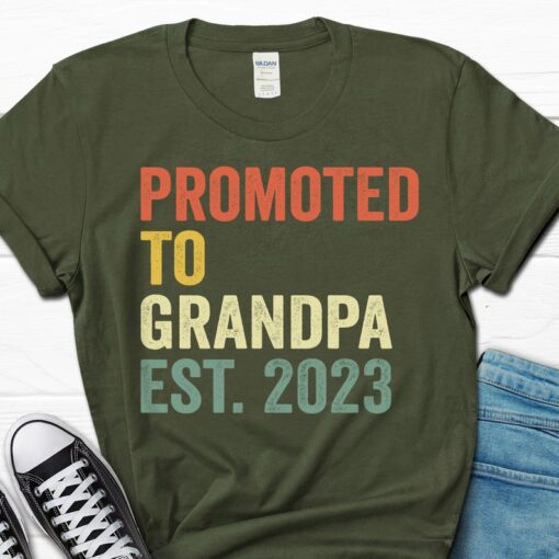 Promoted To Grandpa Est 2023 Shirt, Grandpa T-shirt For Him, Father's Day Men's Gift