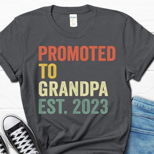 Promoted To Grandpa Est 2023 Shirt, Grandpa T-shirt For Him, Father's Day Men's Gift