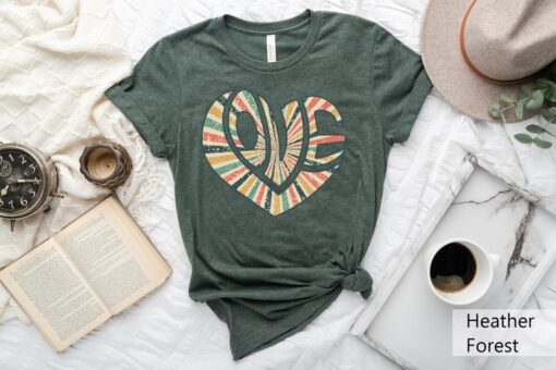 Retro Love Shirt, Boho Love Shirt, Love Shirt, Valentines Day Gift, Heart Sweater, Heart Love Shirt