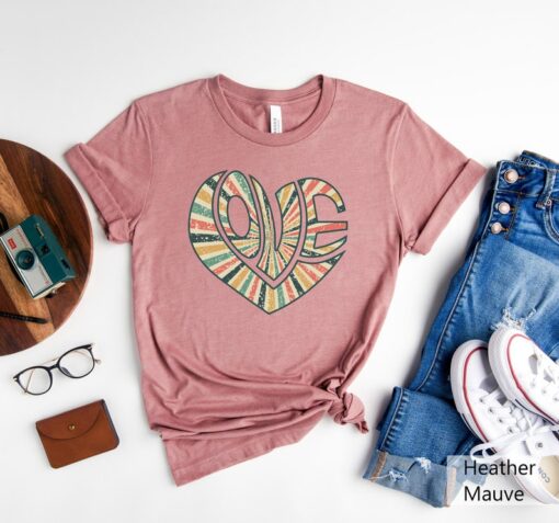 Retro Love Shirt, Boho Love Shirt, Love Shirt, Valentines Day Gift, Heart Sweater, Heart Love Shirt