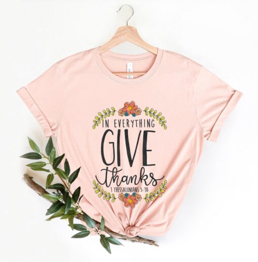 Thanksgiving Shirt, In Everything Things Give Thanks Shirt, Fall Shirt, Thanksgiving T-Shirt, Autumn Shirt Women