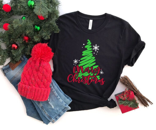 Christmas T-Shirt, Women Christmas T-Shirt, Christmas T-shirt for Women, Christmas Women, Merry Christmas T-Shirt