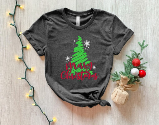 Christmas T-Shirt, Women Christmas T-Shirt, Christmas T-shirt for Women, Christmas Women, Merry Christmas T-Shirt