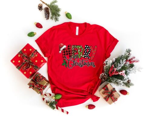 Merry Christmas Shirt, Christmas Crewneck T-Shirt, Women Christmas Shirts, Christmas T-Shirt