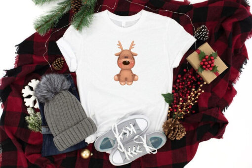 Cute Reindeer Shirt, Christmas Shirt, Xmas Reindeer T-Shirt, Cute Animal Shirt, Christmas Gift