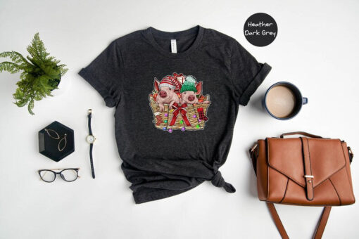 Pigs Christmas Shirt, Pig Lover Shirt, Pig Holiday Shirt, Christmas Animal Tee, Cute Christmas T-Shirt, Santa Pig Shirt