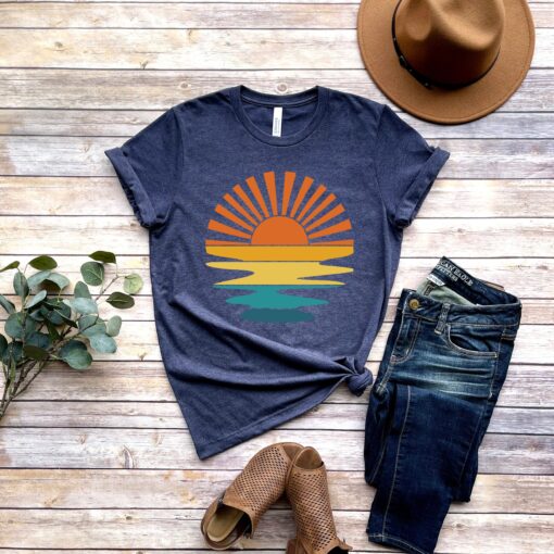 Retro Sunset Rays Wavy Shirt, Vintage Shirt, Retro Sunshine Shirt, Sun Rays Tee, Beachy Vibes Tee, Retro Summer Time , Sunset Tshirt