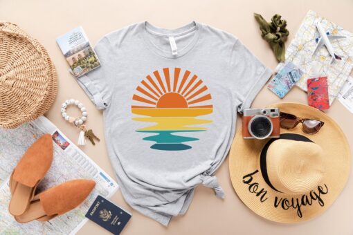 Retro Sunset Rays Wavy Shirt, Vintage Shirt, Retro Sunshine Shirt, Sun Rays Tee, Beachy Vibes Tee, Retro Summer Time , Sunset Tshirt