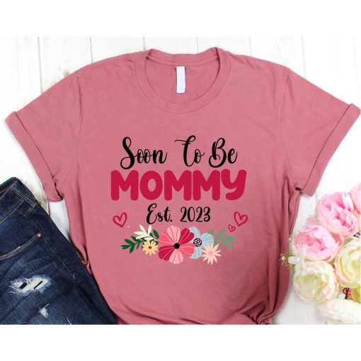 Soon to be Mommy 2023 Mother's Day First Time Mom Pregnancy t shirt, Mommy to Bee Sweatshirt, Pregnancy Reveal Sweatshirt