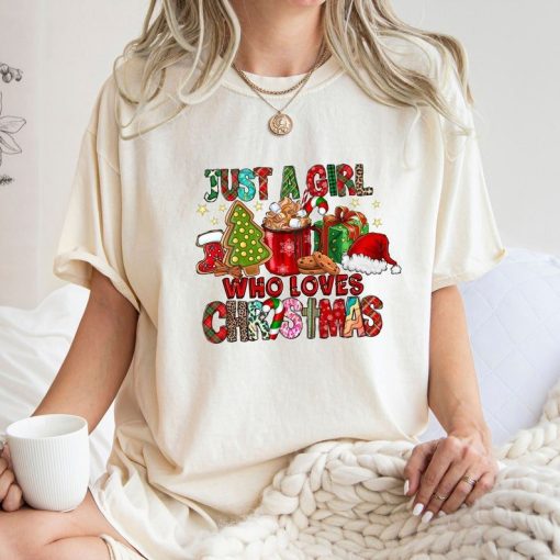 Comfort Colors® Just A Girl Who Loves Christmas, Christmas Lover Shirt