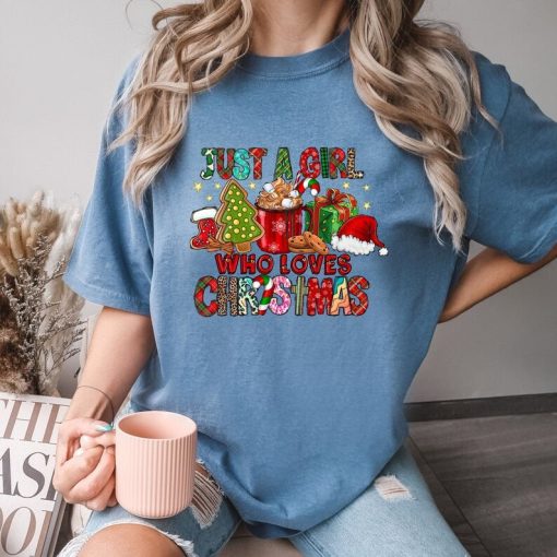 Comfort Colors® Just A Girl Who Loves Christmas, Christmas Lover Shirt