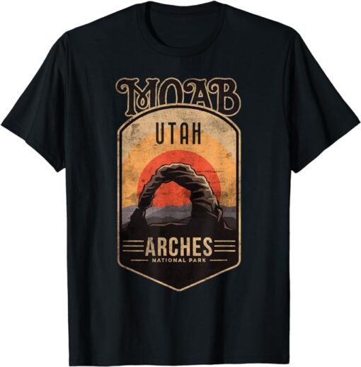 Moab Utah Arches National Park Adventure Vintage Gift T-Shirt