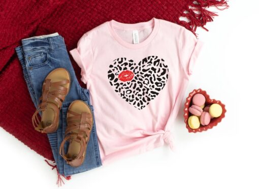 Leopard Heart Shirt,Valentine's Day Shirt,Valentines Day Shirts For Woman,Heart Shirt,Cute Valentine Shirt,Valentines Day Gift,Kiss Shirt