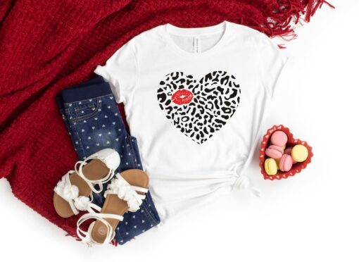 Leopard Heart Shirt,Valentine's Day Shirt,Valentines Day Shirts For Woman,Heart Shirt,Cute Valentine Shirt,Valentines Day Gift,Kiss Shirt