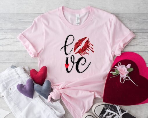 Valentine love Lips Shirt,Heart Shirt,Love Shirt,Leopard Print Shirt,Retro Leopard Shirt,Leopard Design For Women Shirt,valentines gift