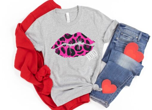 Leopard Lip Shirt, Valentines Day Shirt, Cheetah Lip,Valentines Day Gift fot her ,Lips Kiss Tee,Cute XOXO Valentine Shirt,Cute Valentine Tee