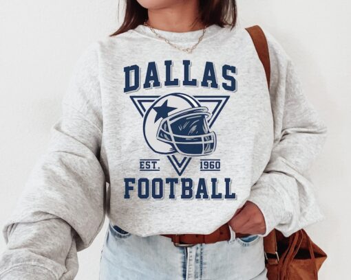 Vintage Dallas Cowboy Football Crewneck Sweatshirt  T-Shirt