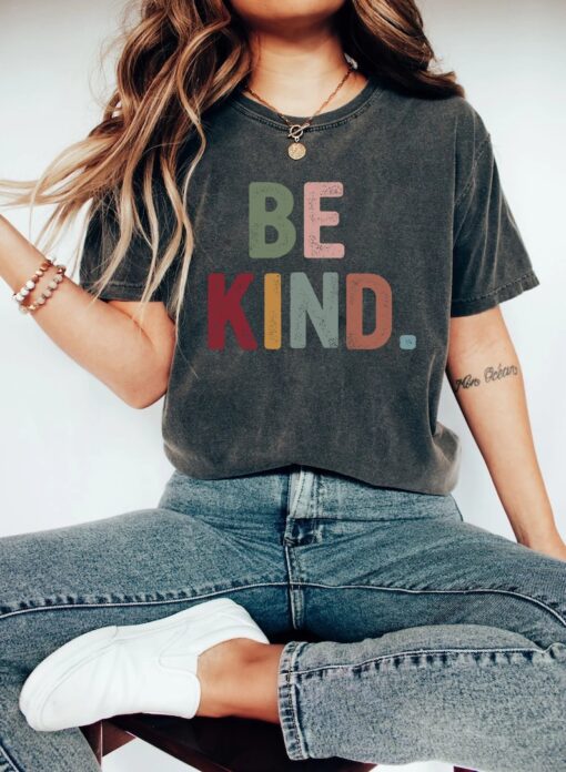 Be Kind Shirt, Kindness Shirt, Christian Shirt, Retro Be Kind Shirt,Vintage Shirt, Love Shirt,Women's Shirt