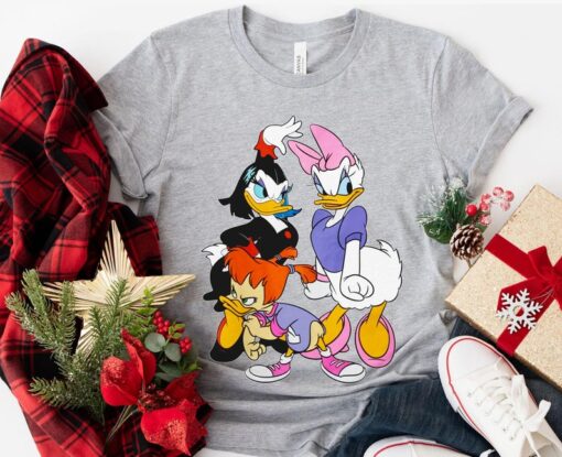 Disney Girls Duck Daisy Gosalyn Magica Sweatshirt / Retro 90s Disney Shirt / Walt Disney World / Magic Kingdom Park