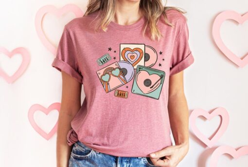 Retro Valentines Day Shirt,Groovy Valentines Shirt,Valentines Day Shirts For Woman,Valentines Day Gift,Happy Valentine's Day Shirt