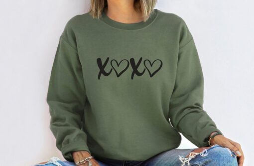 XOXO Sweatshirt, Valentines Day Shirt, Valentines Sweater, Crewneck Sweatshirt, Sweatshirt For Valentine, Gift For Woman