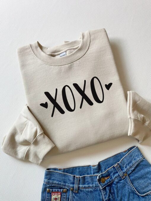 XOXO Sweatshirt, Valentines Day Shirt, Vintage Sweatshirt, Love Sweater, Couple Shirt, Gift For Girlfriend