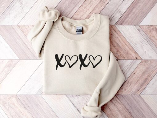 XOXO Sweatshirt, Valentines Day Shirt, Valentines Sweater, Crewneck Sweatshirt, Sweatshirt For Valentine, Gift For Woman