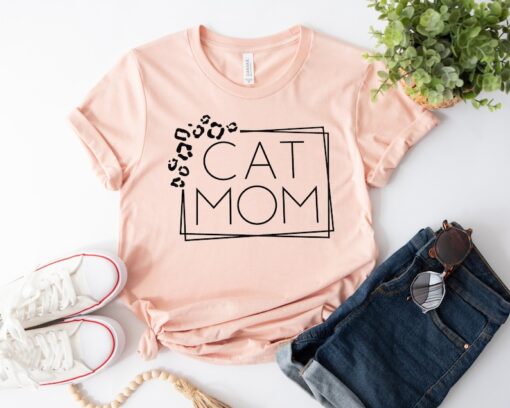 Cat Mom Shirt, Cat Mom T-Shirt, Mothers Day T-Shirt, New Cat Mom Gift, Gift For Mothers Day, Proud Kitty Mama Shirt, Kitty Mom Shirt