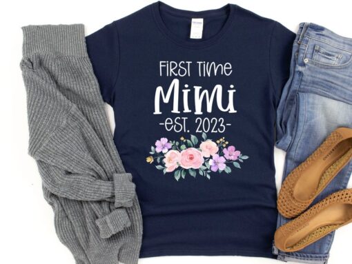 Gift for New Grandma, First Time Mimi, Gift for Grandma, Grandma Gift Shirt