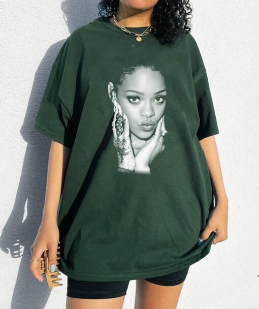 Rihana Face vintage shirt, bad girl riri T-shirt, 90s Rihana fans, Rihana 90s Album T-shirt