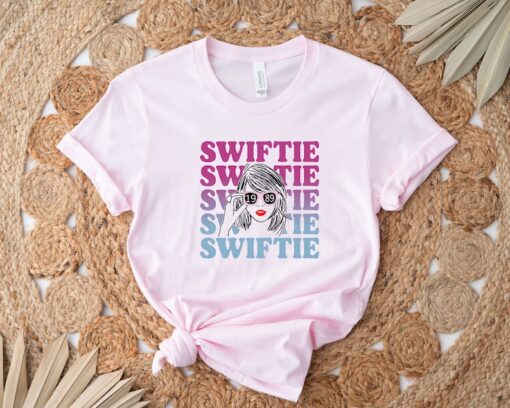 Swiftie Shirt, Swiftian T-Shirt, Retro Swiftie Outfits, Eras Concert T Shirt, Swiftie Merch Shirt, Eras Tour Movie Shirt