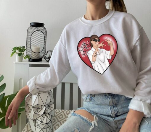 Peso Pluma Heart Sweatshirt,Peso Pluma Fan,Double P Tour,Corrido Tumbado,El Belicon,Peso Pluma Letra,Ella Baila Sola