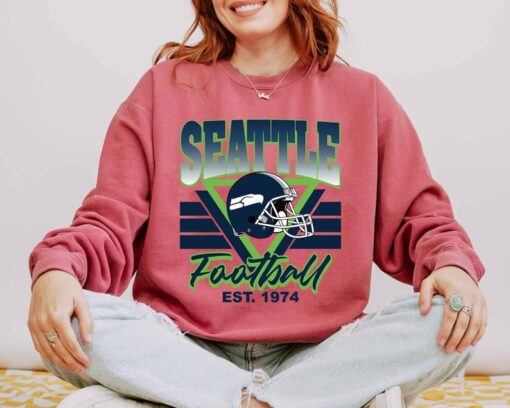 Retro Seattle Football Crewneck Sweatshirt,Seattle Crewneck Sweatshirt,Vintage Retro Style Football Shirt