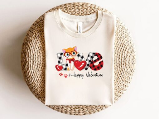 Love Cat Shirt, Happy Valentines Love Shirt, Love Cat T-Shirt, Cat Lover Shirt, Valentines Day Gift, Cat Mom Tee, Valentines Girlfriend Gift