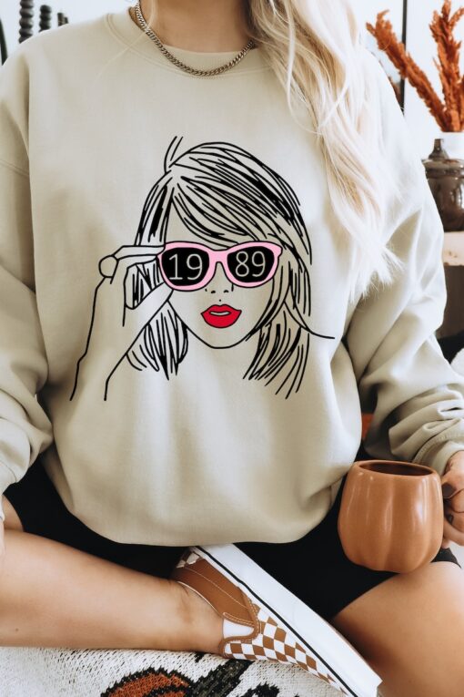 Cute Swiftie Hodie - Gift For Swiftie - Women Swiftie Hoodie - Album Tour Hoodie - Gift For Fan - Cool Album Hoodie