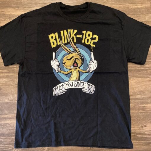 Blink 182 Shirt Vintage T Shirt Band Tee Blink-182 T Shirt 90s Rock Band Shirt *Gildan replica*