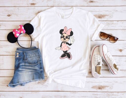 Minnie Mouse Summer Shirt, Woman Disney Shirt, Sunglasses Minnie Shirt, Minnie Girls Trip Shirt, Disney Mom Shirt